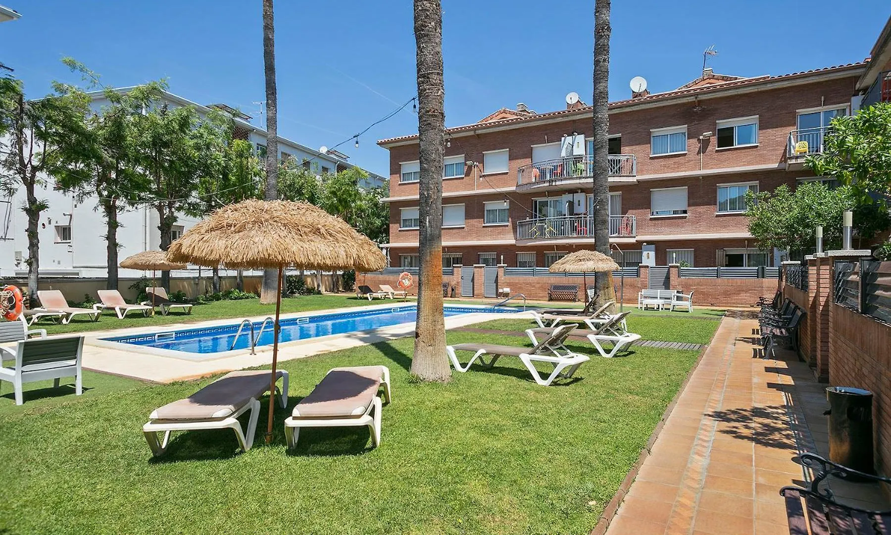 Apartamentos Velor 0*, Castelldefels